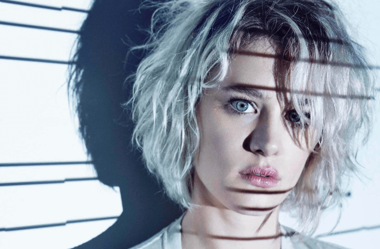 Wallpaper:0r-Ajouqqyy= Mackenzie Davis